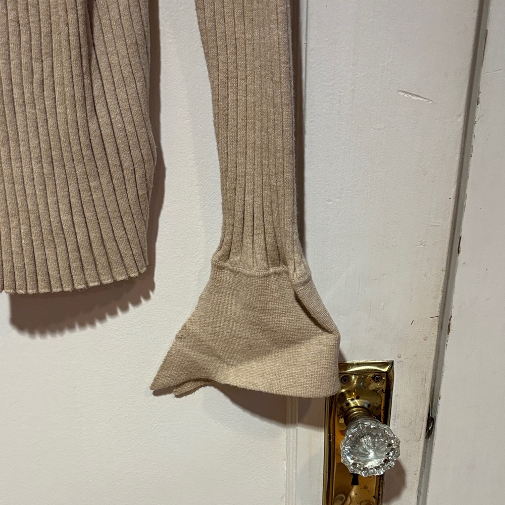 Lea & Viola Beige Ribbed Cardigan - Picture 4 of 9